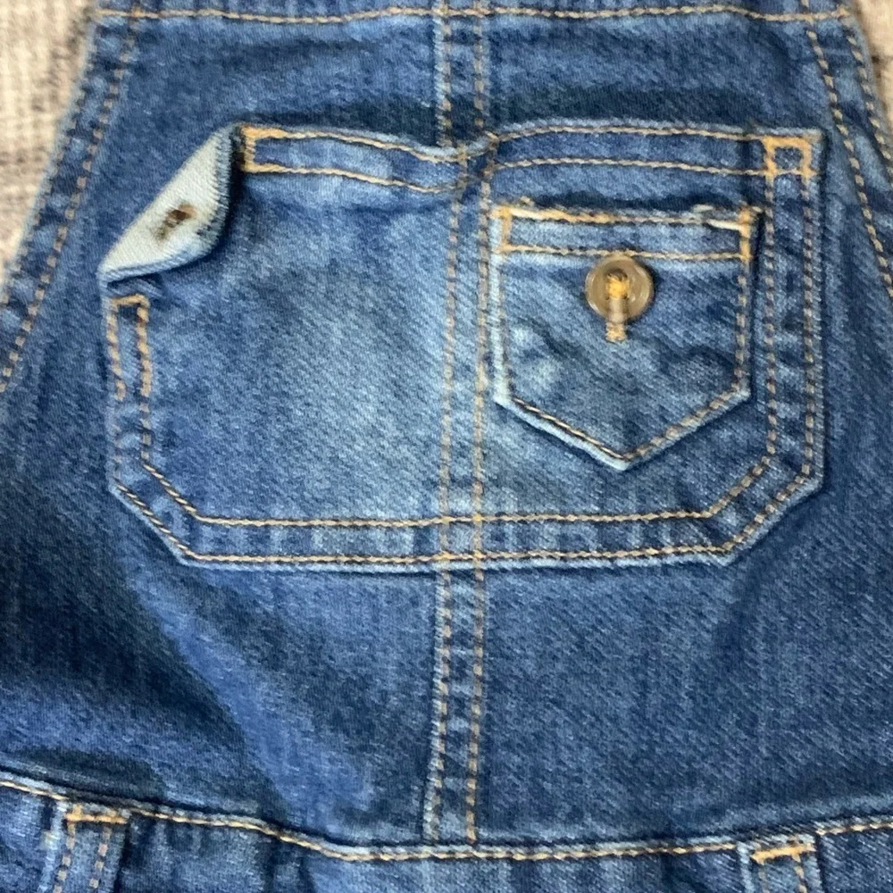 💙 Vintage 18M Denim Overalls & Plaid Shirt Set – Retro Baby Outfit 💙
